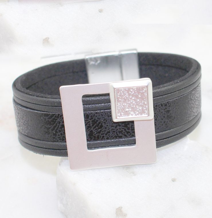 A photo of the Retro Square Bracelet product