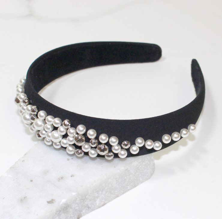 A photo of the Pearl Headband product