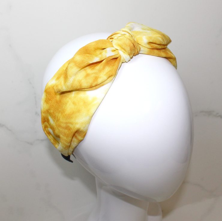 A photo of the Tie Dye Headband product