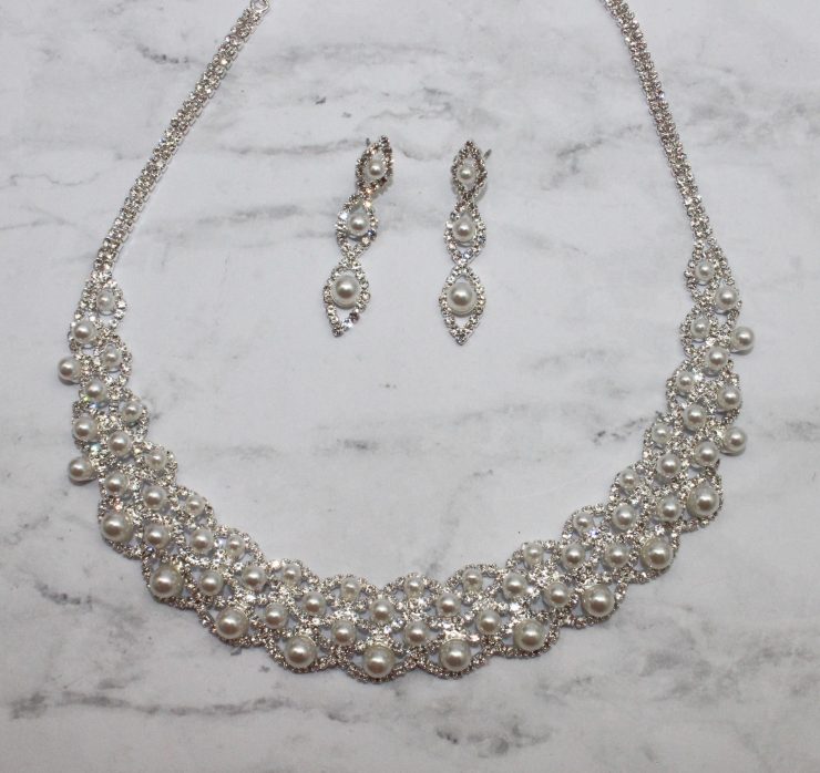 A photo of the Claudette Necklace product