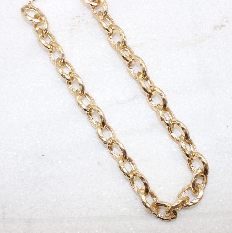 A photo of the Gold Chain Link Necklace product