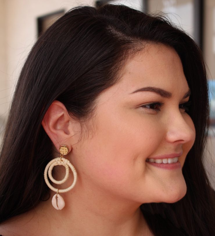 A photo of the Mahalo Earrings product