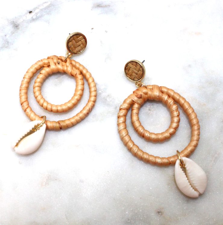 A photo of the Mahalo Earrings product