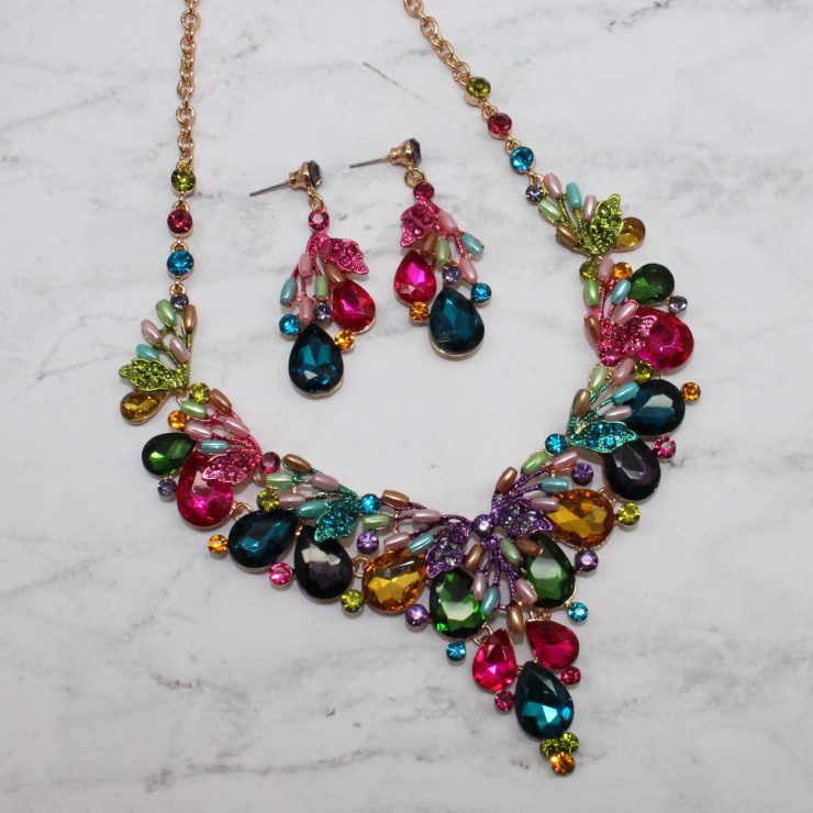 A photo of the Melanie Necklace product