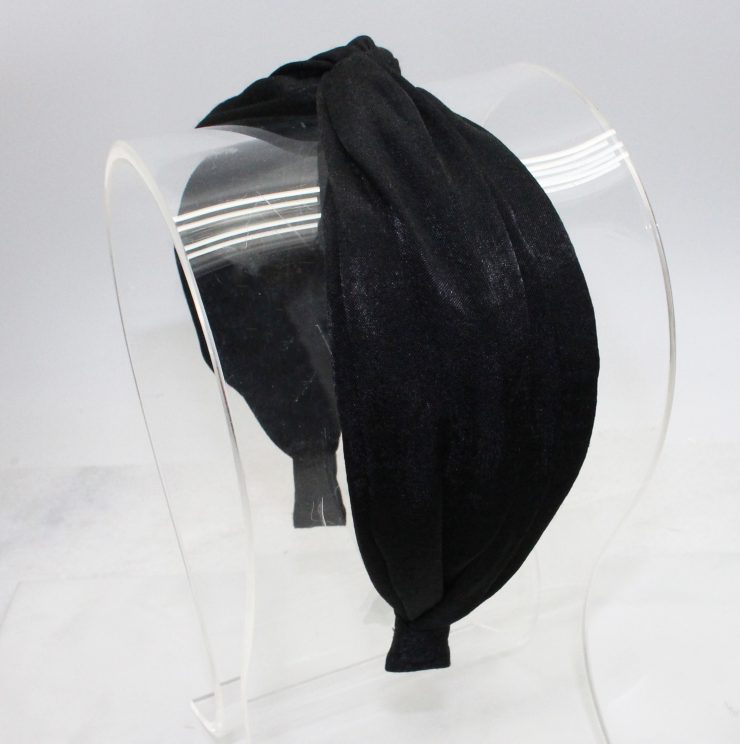 A photo of the Black Twist Headband product