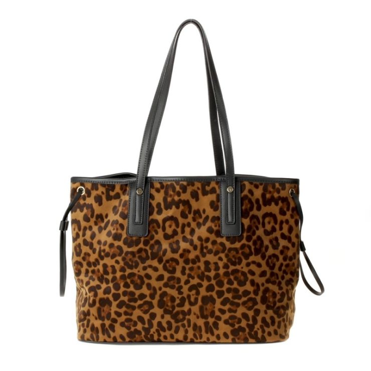 A photo of the Geri Shopper Tote in Leopard product