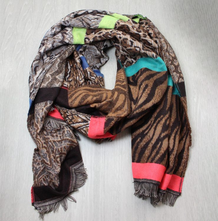 A photo of the Animal Prints Scarf product