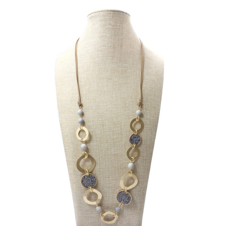 A photo of the Druzy Coins Necklace product