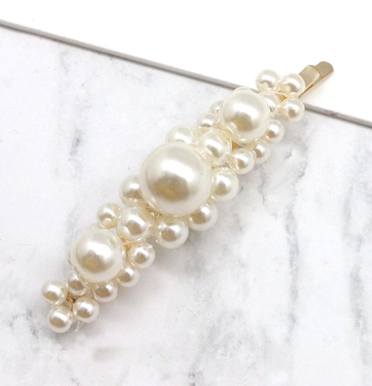 A photo of the Pearl Bobbi Pin product