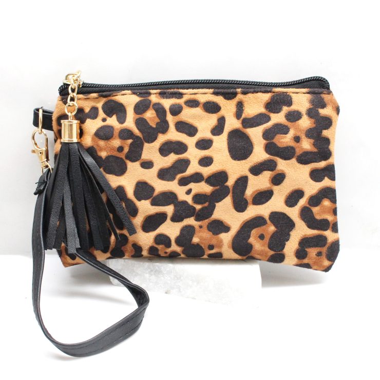 A photo of the Leopard Wristlet product