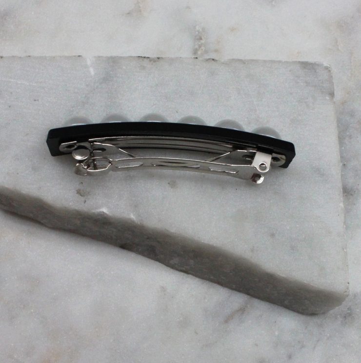 A photo of the Pearl Barrette product