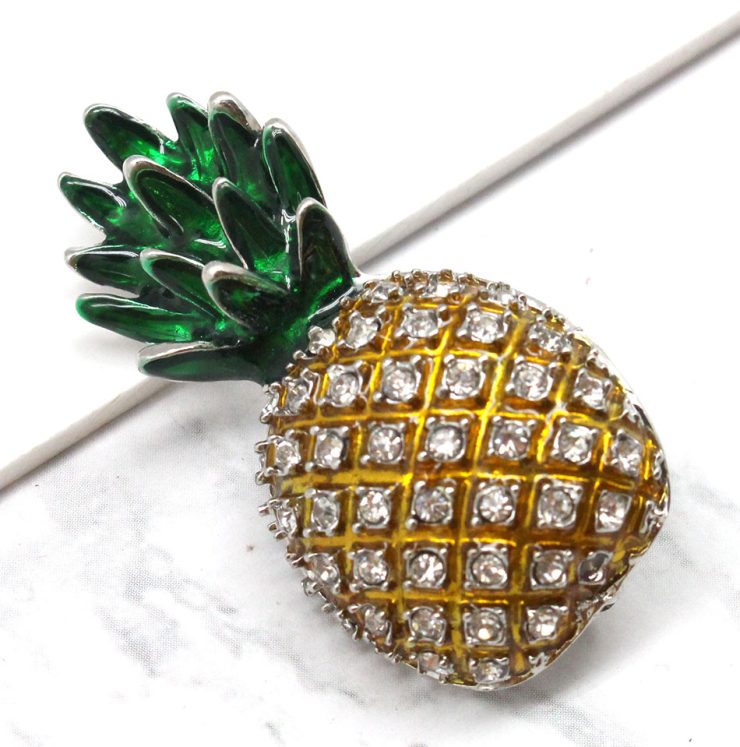 A photo of the Pineapple Pin product