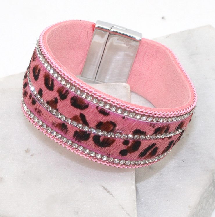 A photo of the Leopard Magnetic Bracelet in Pink product