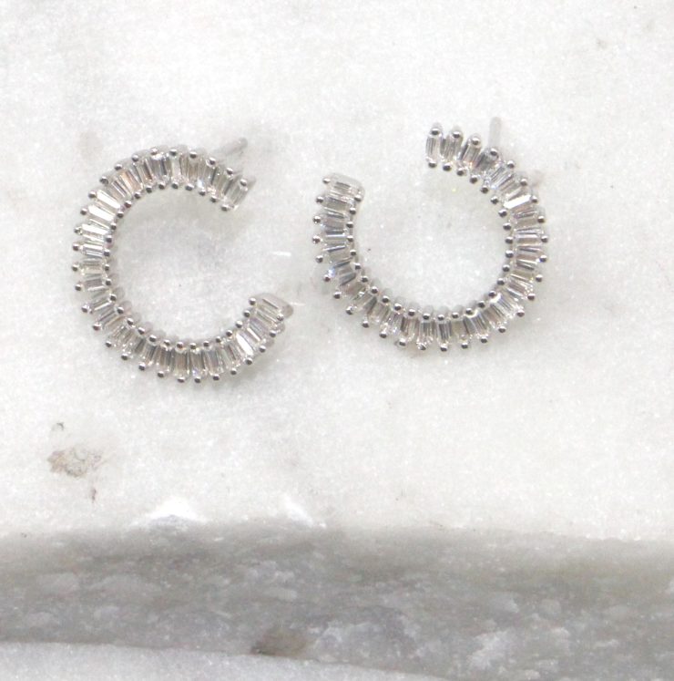 A photo of the Circular Stud Earrings product