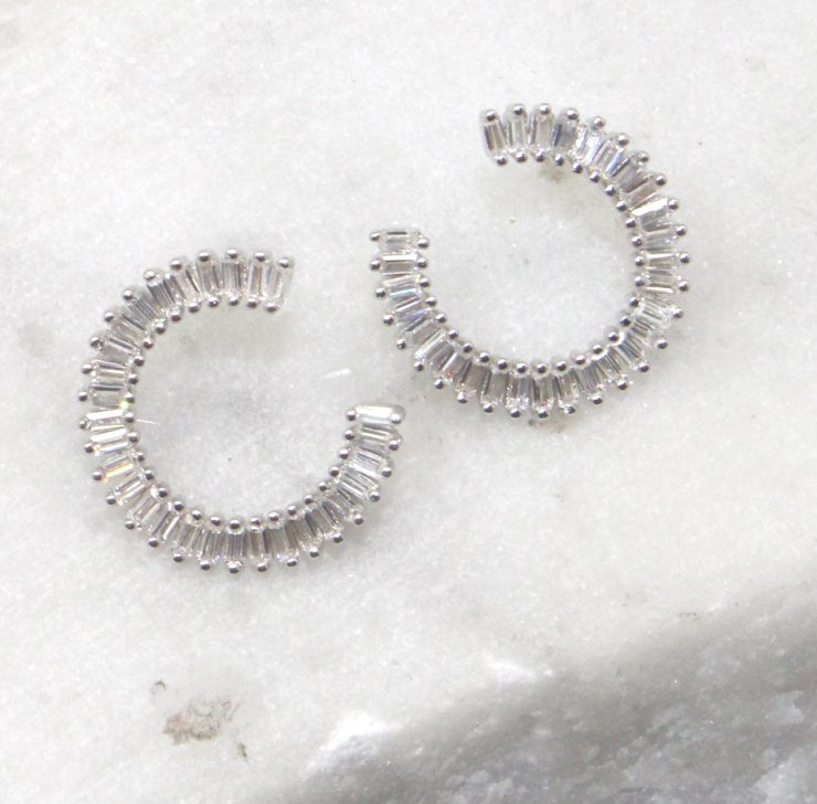 A photo of the Circular Stud Earrings product
