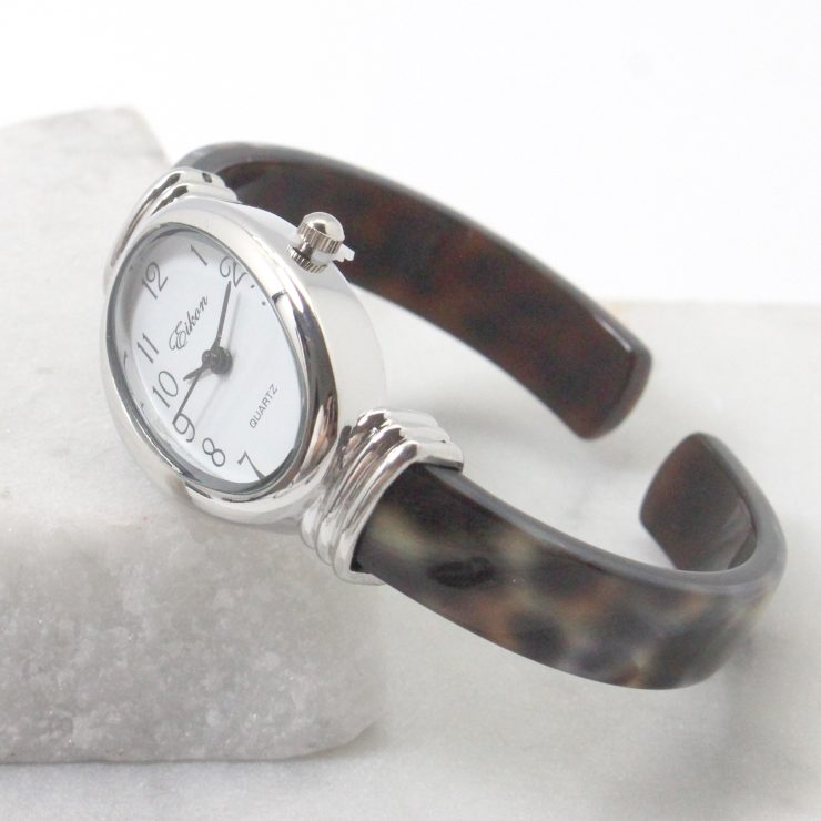 A photo of the Leopard Oval Face Watch product