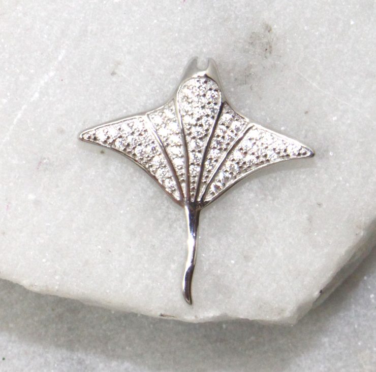 A photo of the Stingray Pendant product