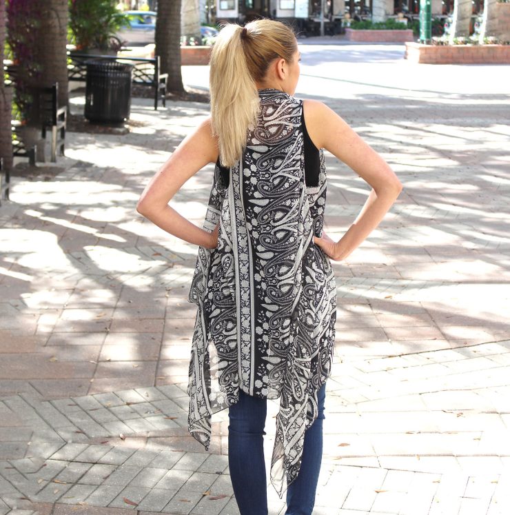 A photo of the Black and White Paisley Kimono product