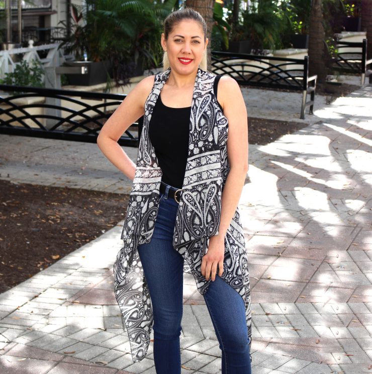 A photo of the Black and White Paisley Kimono product