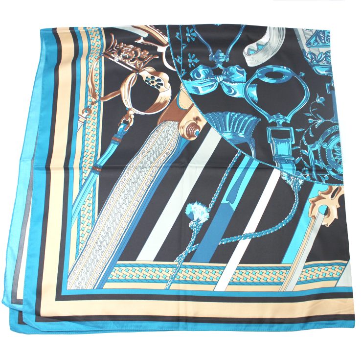 A photo of the Blue Chains Scarf product