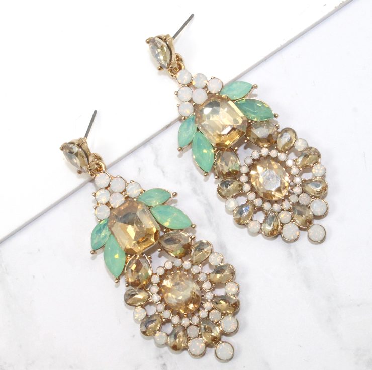 A photo of the London Earrings product