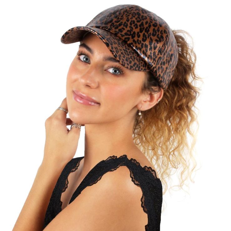 A photo of the Shimmery Leopard Baseball Cap product