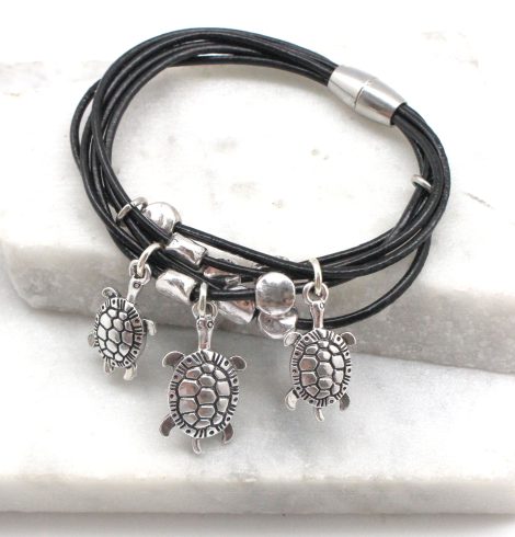 A photo of the Dancing Turtles Bracelet product