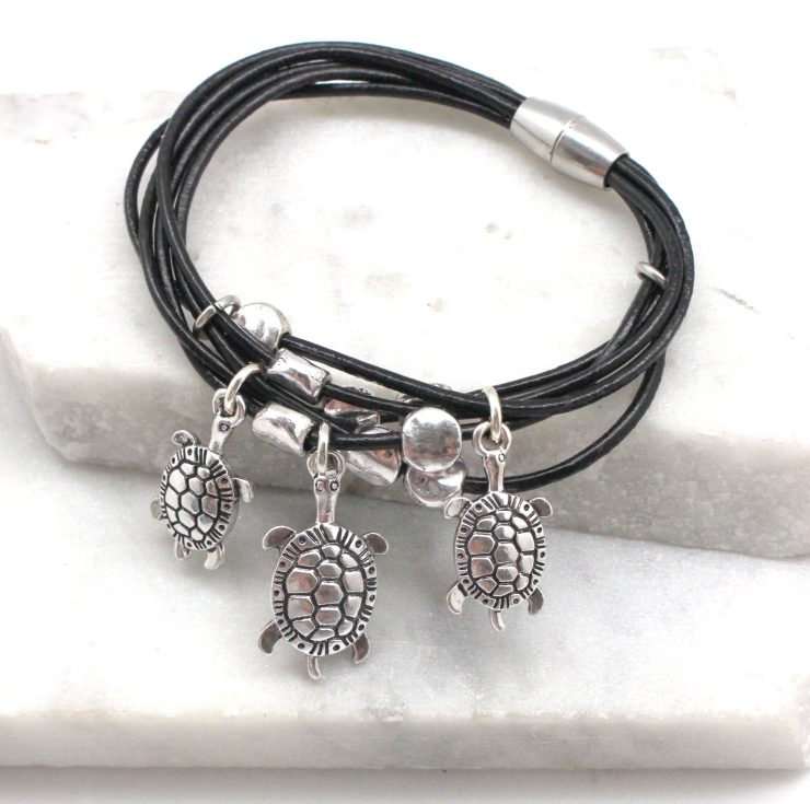 A photo of the Dancing Turtles Bracelet product