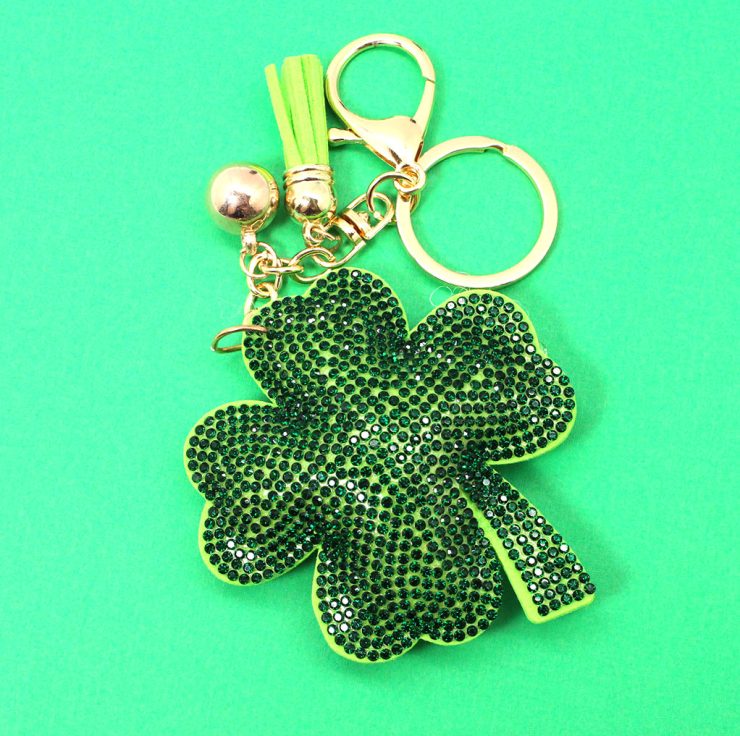 A photo of the Four Leaf Clover Keychain product