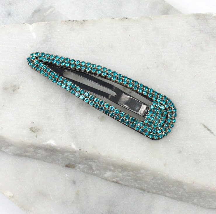 A photo of the Rhinestone Snap Barrette product