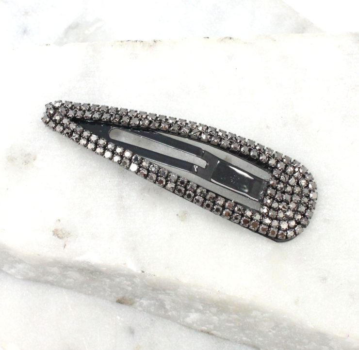 A photo of the Rhinestone Snap Barrette product