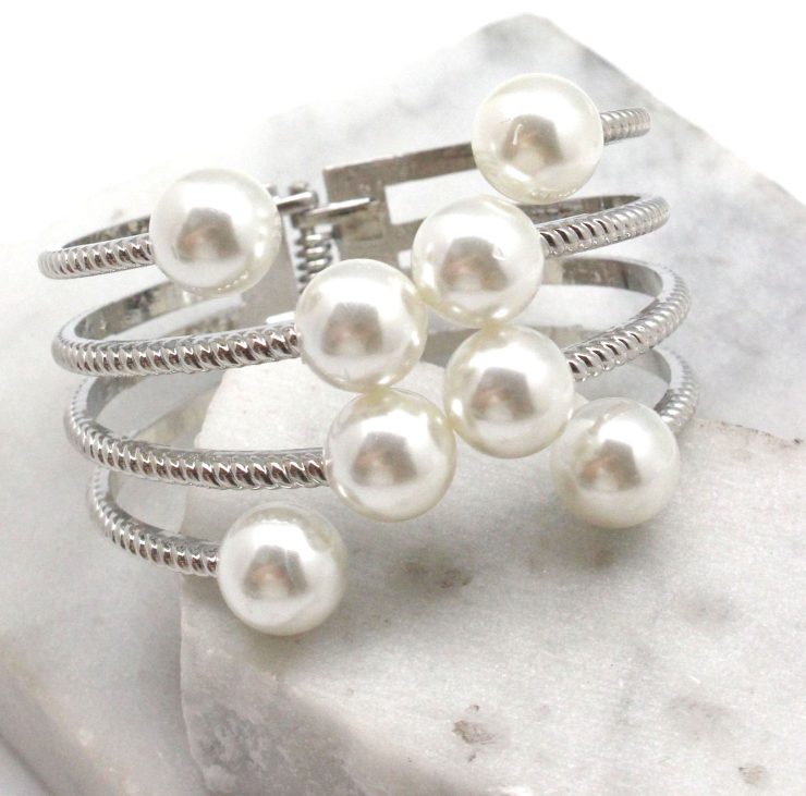 A photo of the Sparkling Pearl Bracelet in Silver product