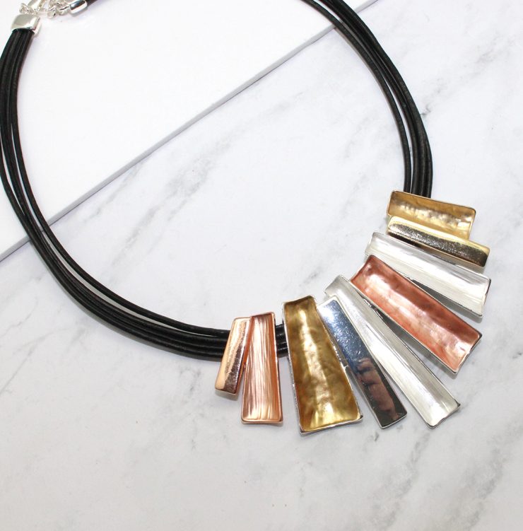 A photo of the Tones Necklace product