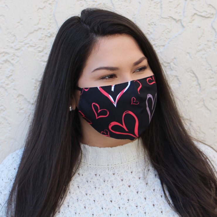 A photo of the Lovely Heart Face Mask In Black product