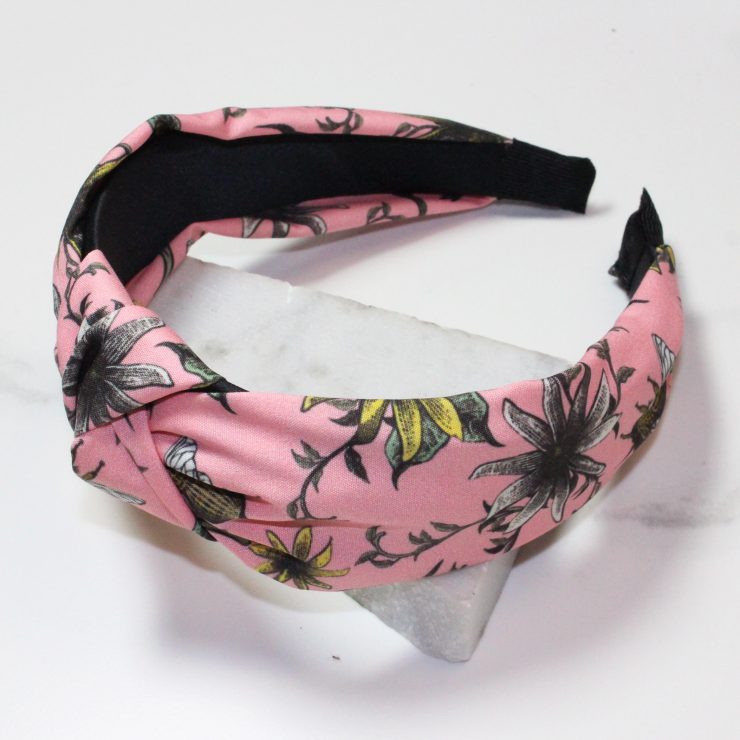 A photo of the Busy Bee Headband product