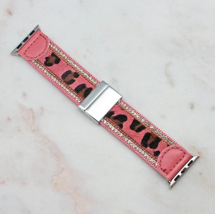 A photo of the Pink Leopard Apple Watch Band product