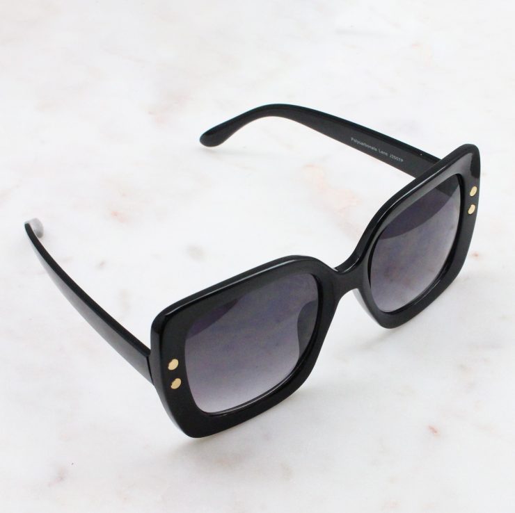 A photo of the Shade Seeker Sunglasses In Black product