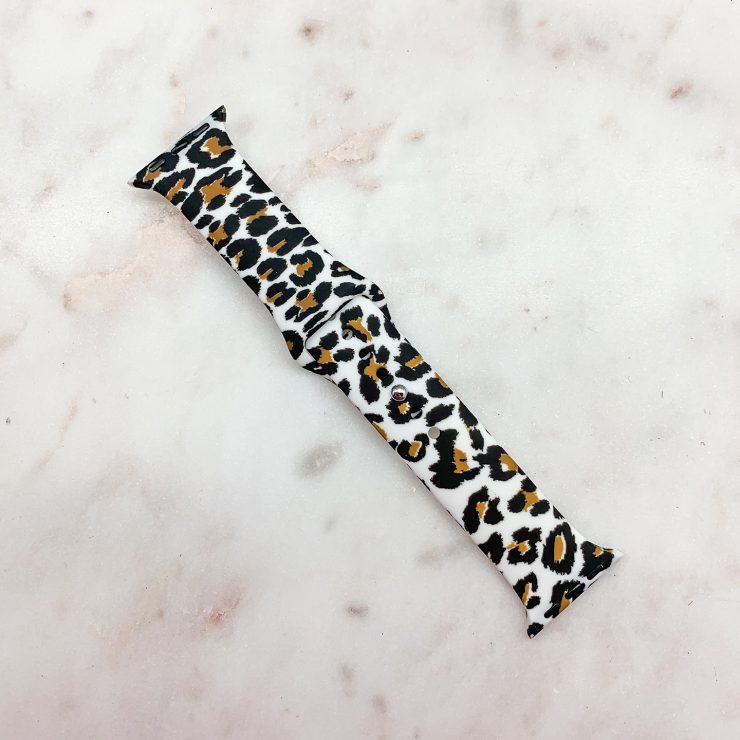 A photo of the Leopard Print Apple Watch Band product