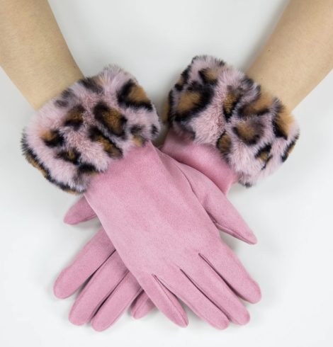 A photo of the Faux Fur Leopard Gloves product