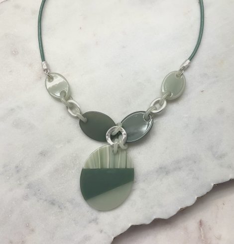 A photo of the Oval Link Necklace product