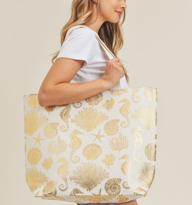 A photo of the Sea Life Tote In White product