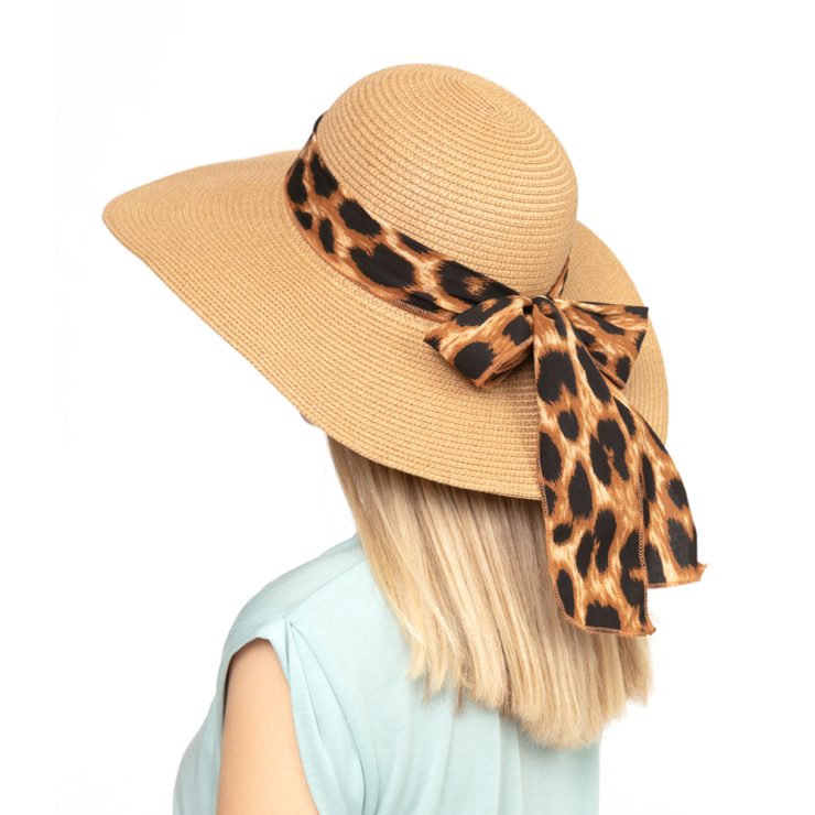 A photo of the Leopard Sun Hat product