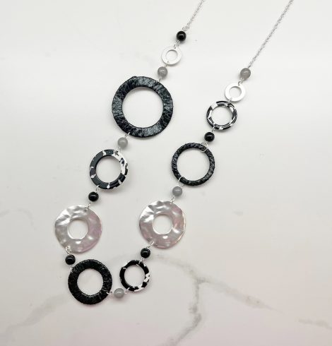 A photo of the Lola Necklace product