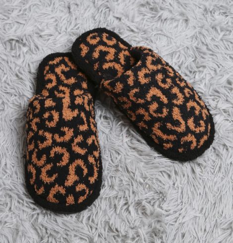 A photo of the Leopard Comfy Luxe Slippers In Black product