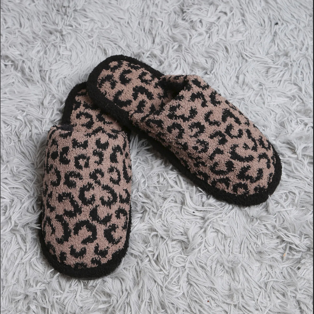 A photo of the Leopard Comfy Luxe Slippers In Coffee product