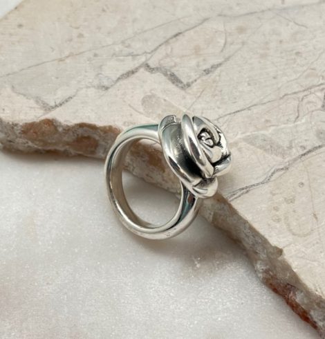 A photo of the Rosa Ring product