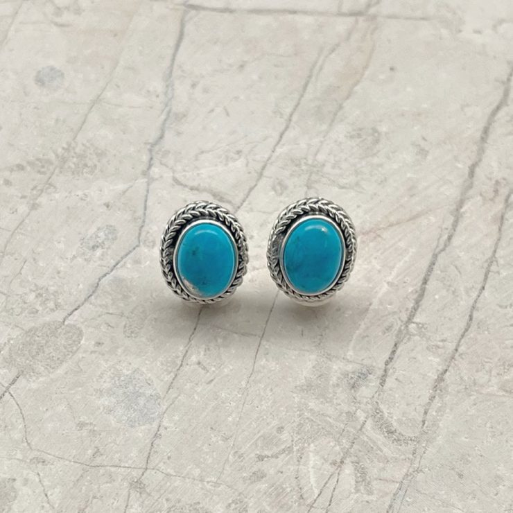 A photo of the Oval Turquoise Cable Studs product