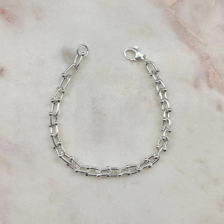 A photo of the Italian Horseshoe Link Bracelet product