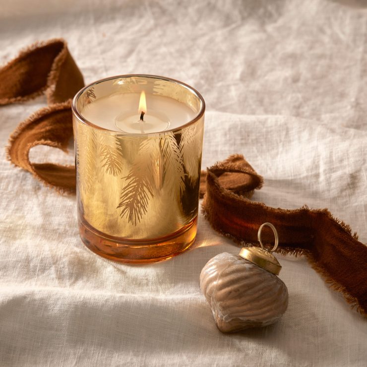 A photo of the Frasier Fir Gilded Gold Poured Candle product