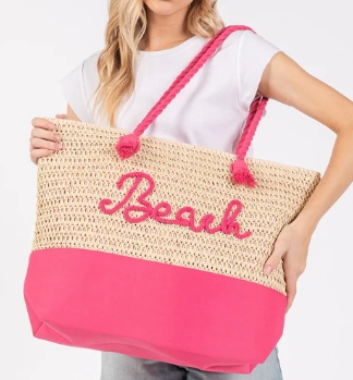 Straw Beach Tote in Pink A photo of the Straw Beach Tote in Pink product